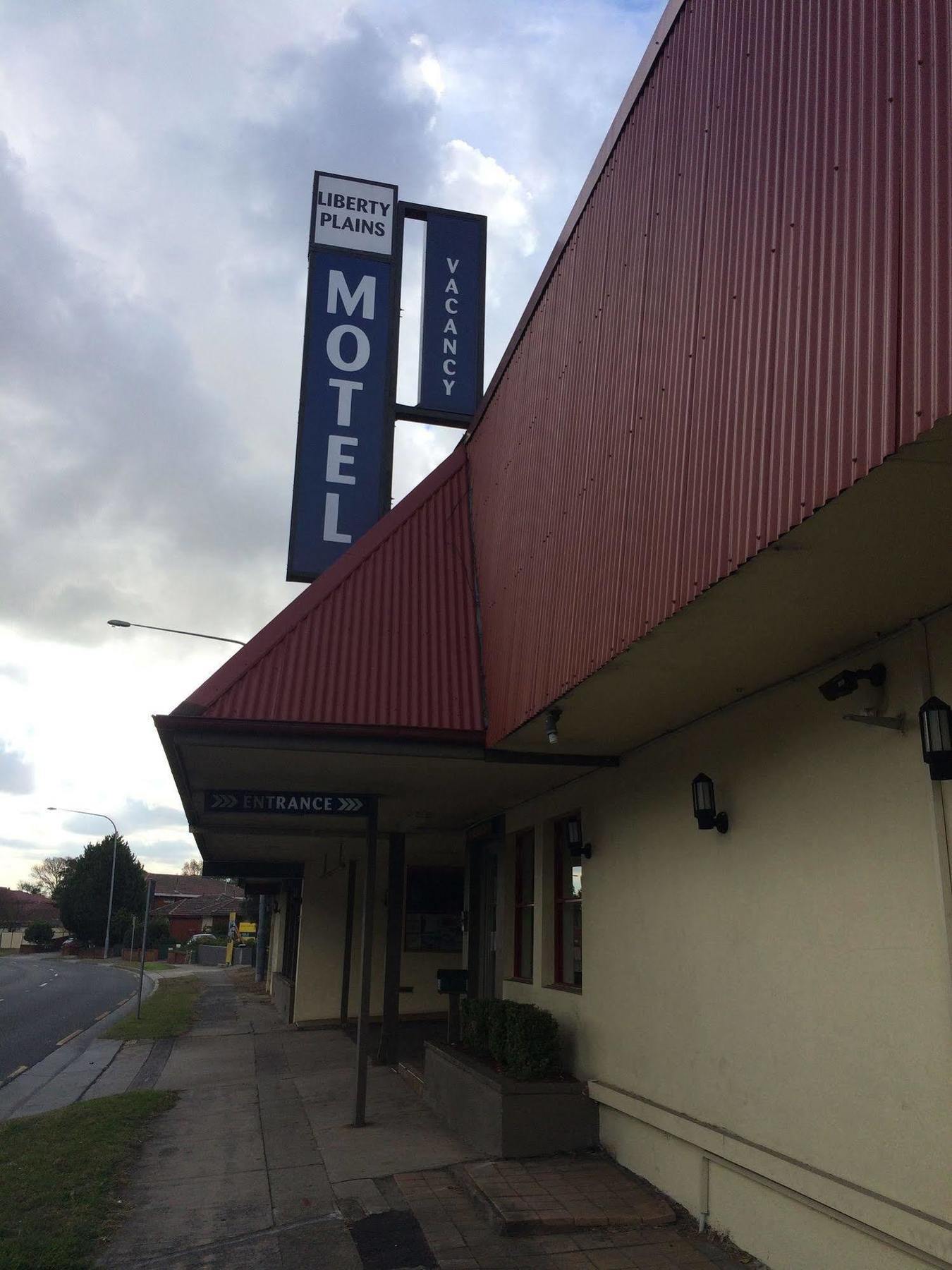 Liberty Plains Motor Inn Sydney Bagian luar foto