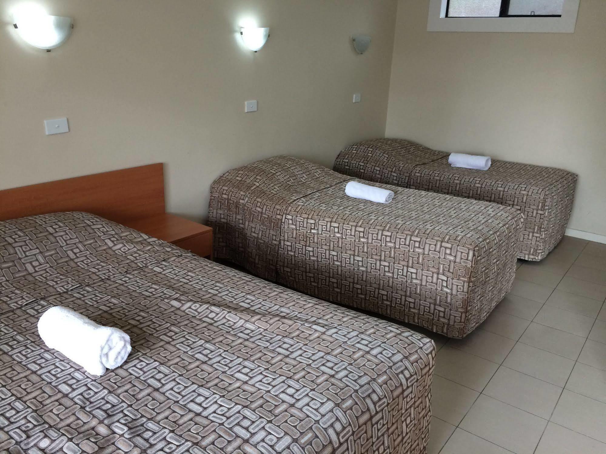 Liberty Plains Motor Inn Sydney Bagian luar foto