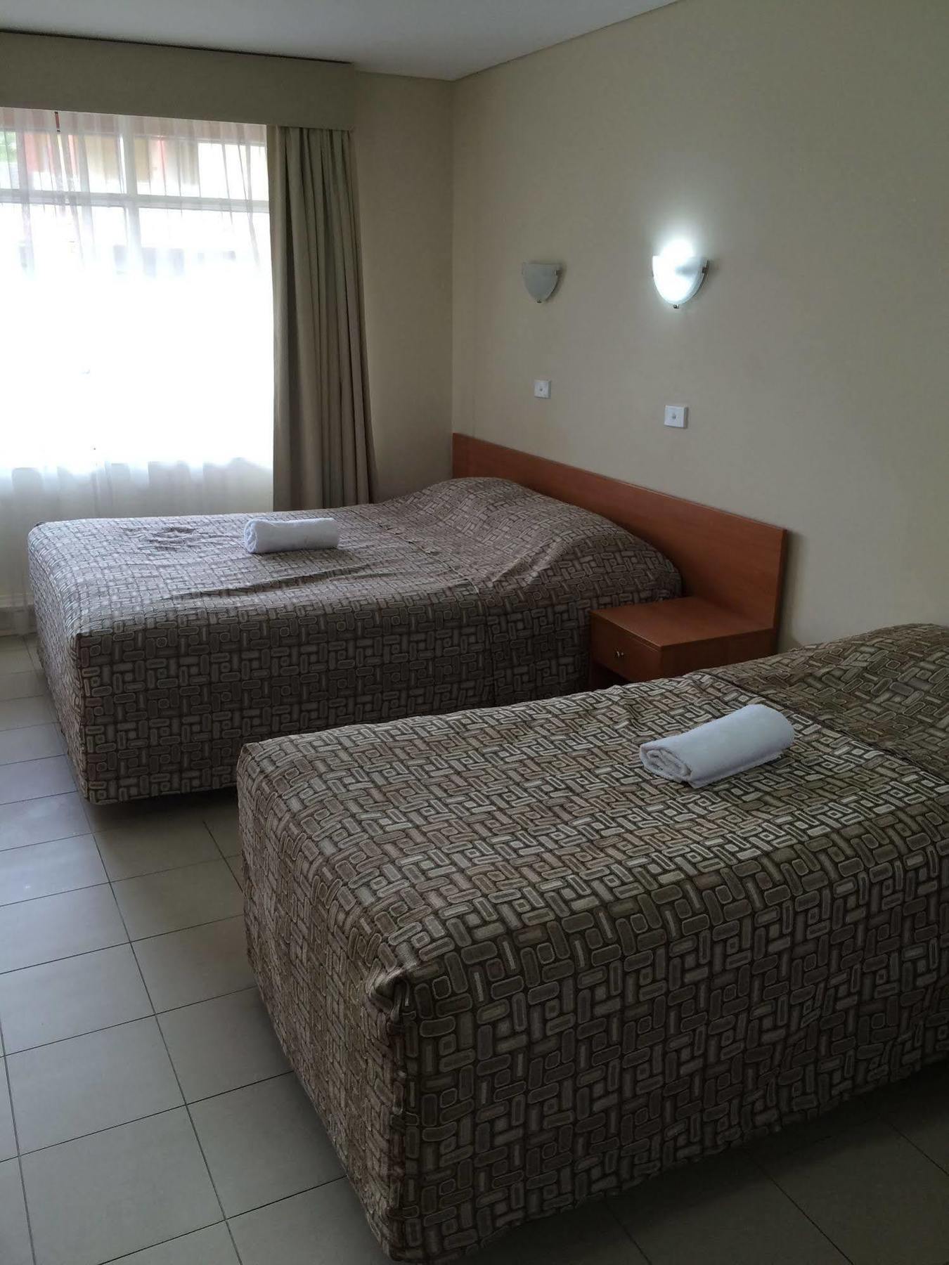 Liberty Plains Motor Inn Sydney Bagian luar foto